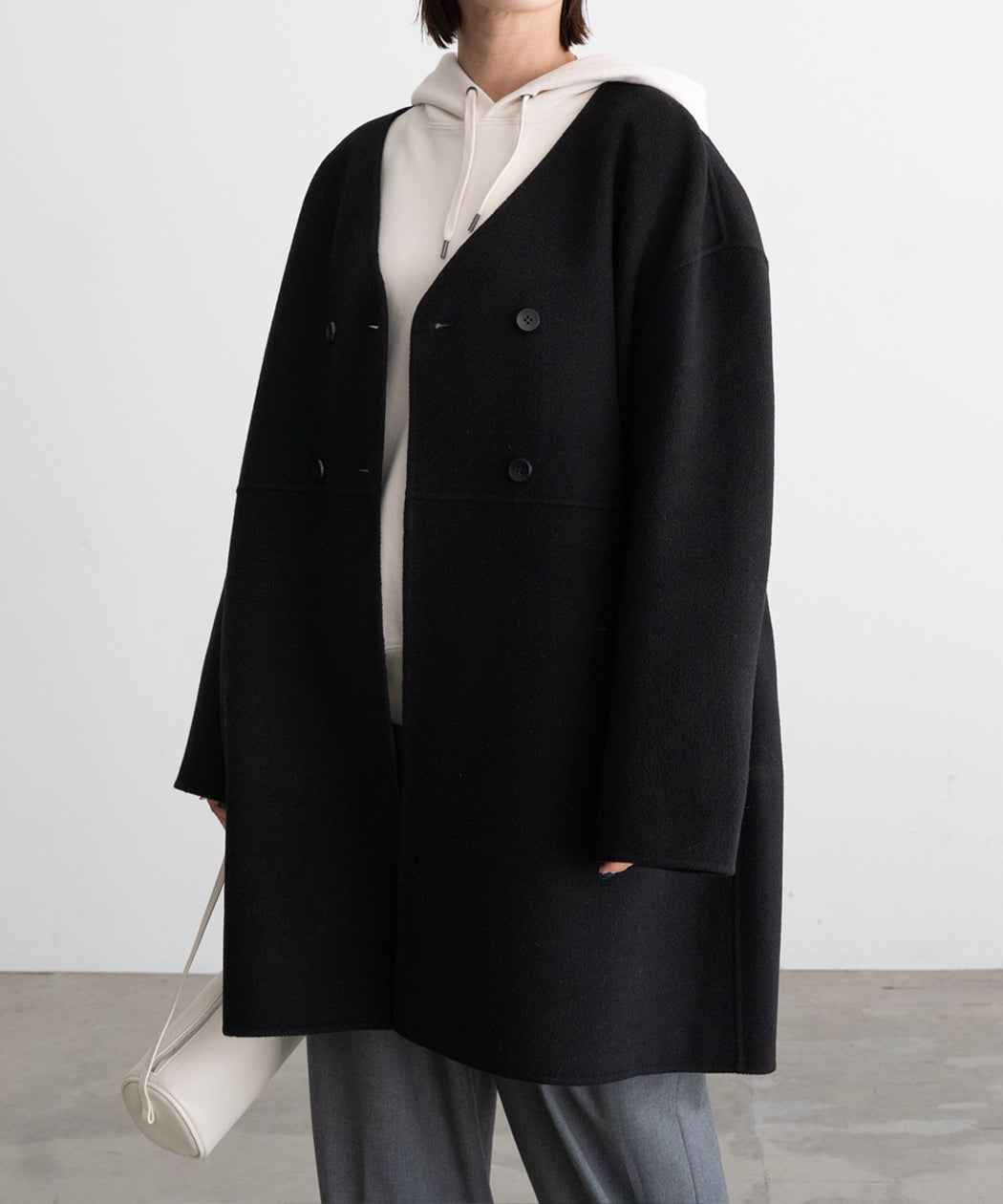 WOOL NO-COLLAR COAT