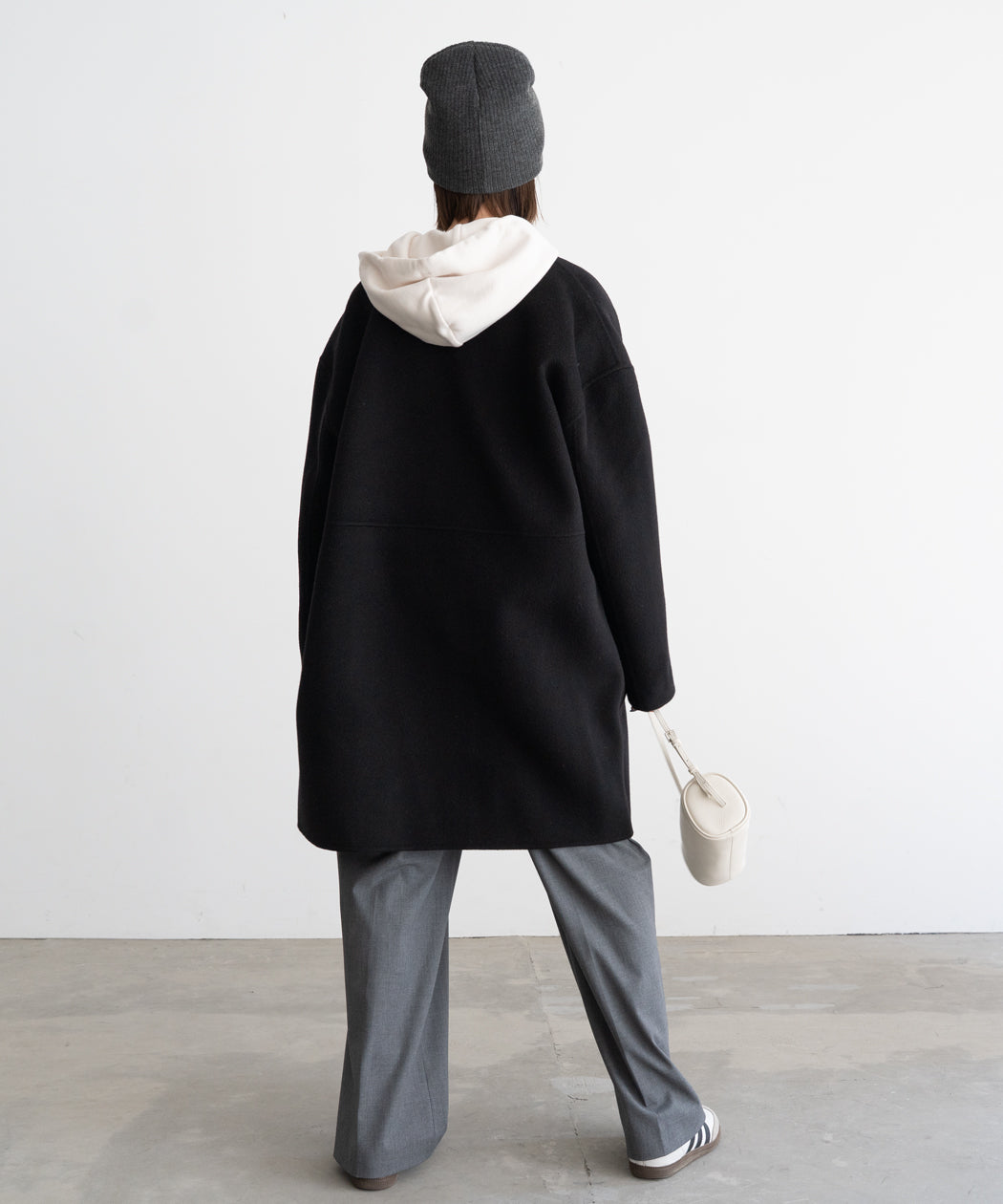 WOOL NO-COLLAR COAT