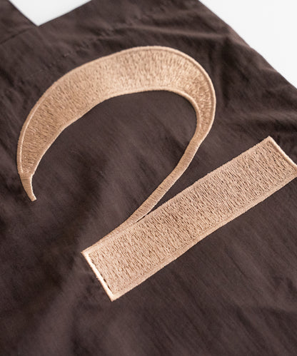 EMBROIDERED NYLON TOTE